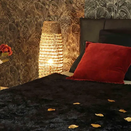 Evasion Romantique Avec Spa, Grand Jardin Et Confort Moderne En Normandie - Fr-1-497-175 * Neuville-sur-Touques