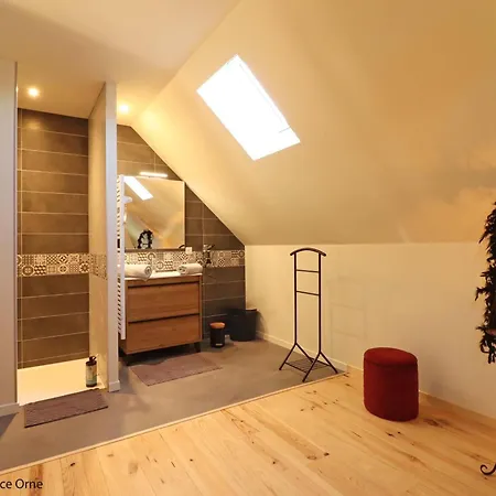 Maison Independante Avec Spa, Jardin Privatif En Normandie - Fr-1-497-175 * Neuville-sur-Touques